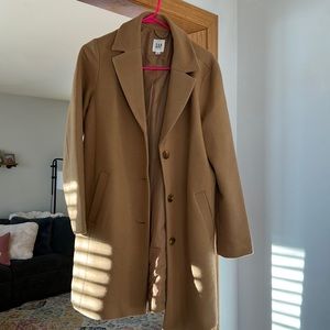 Size M Gap Trench Coat. Never worn